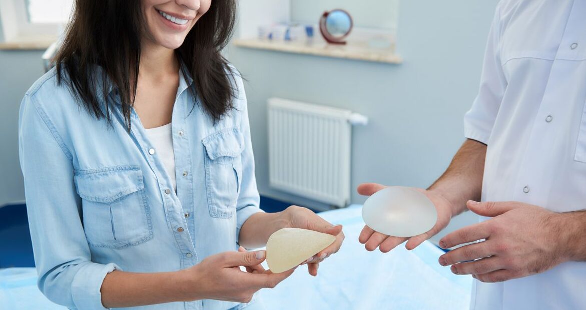 Wybór implantów przed mammoplastyką powiększającą piersi